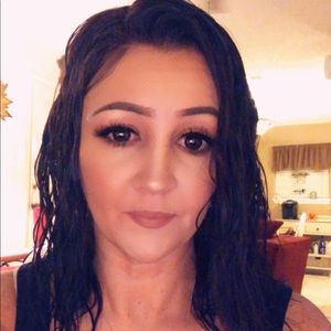 Meet your Posher, Lena